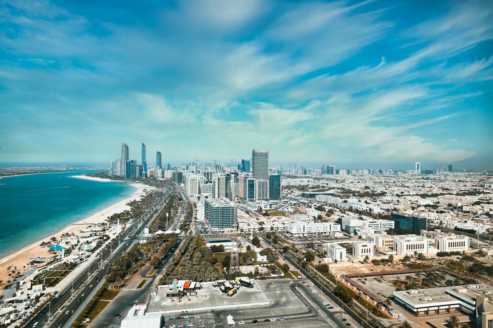 Abu Dhabi Corniche - photo by Kevin Villaruz on Pexels